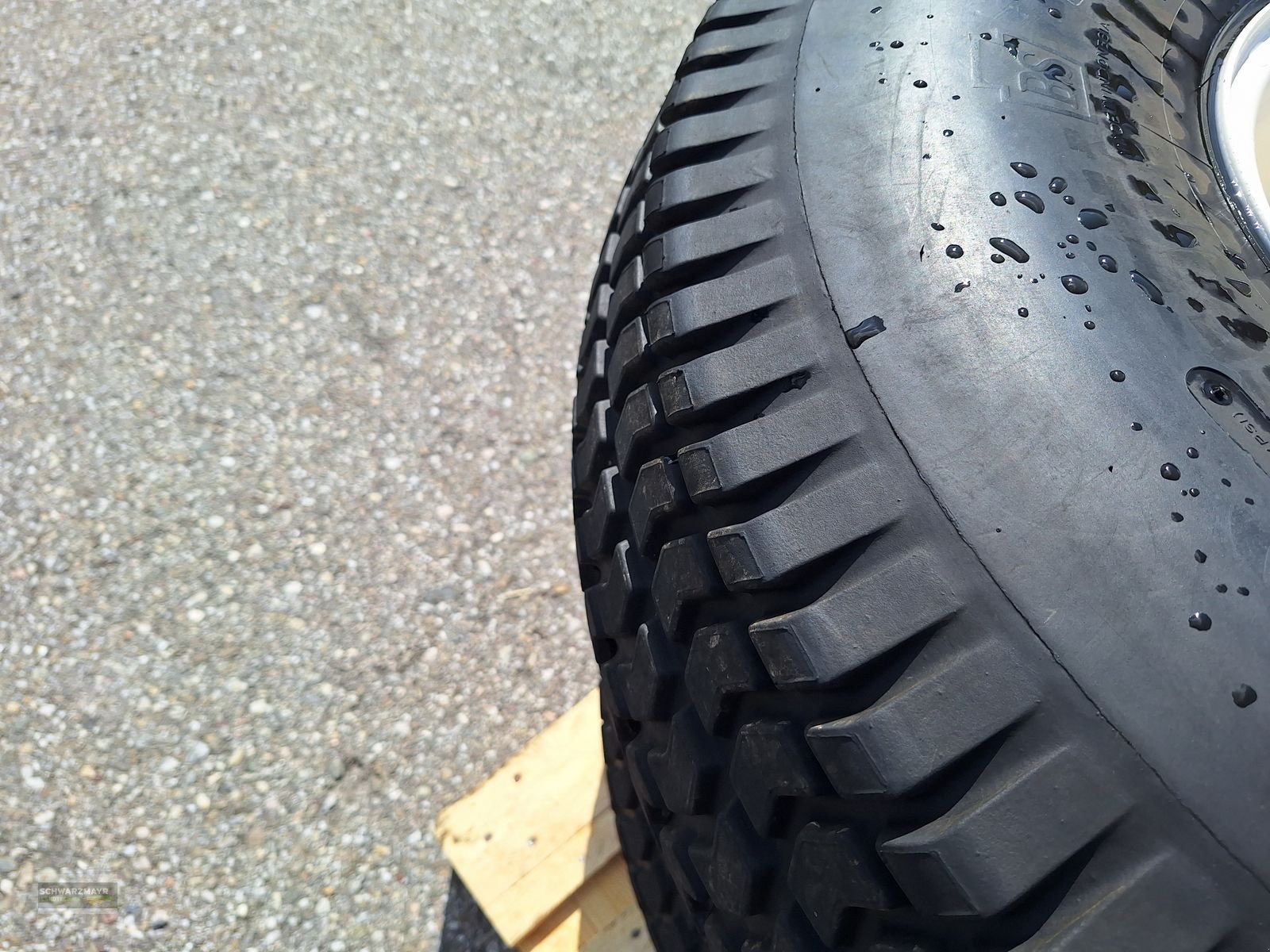 Reifen des Typs Sonstige Iseki Rasenbereifung, Neumaschine in Gampern (Bild 4)