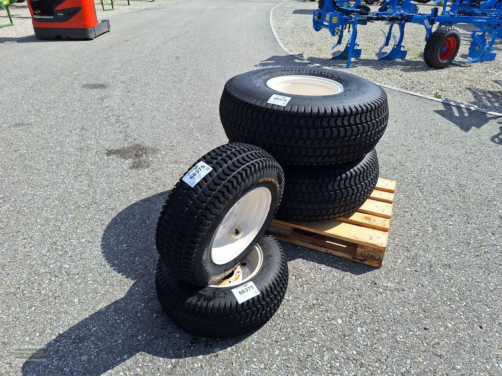 Reifen des Typs Sonstige Iseki Rasenbereifung, Neumaschine in Gampern (Bild 3)