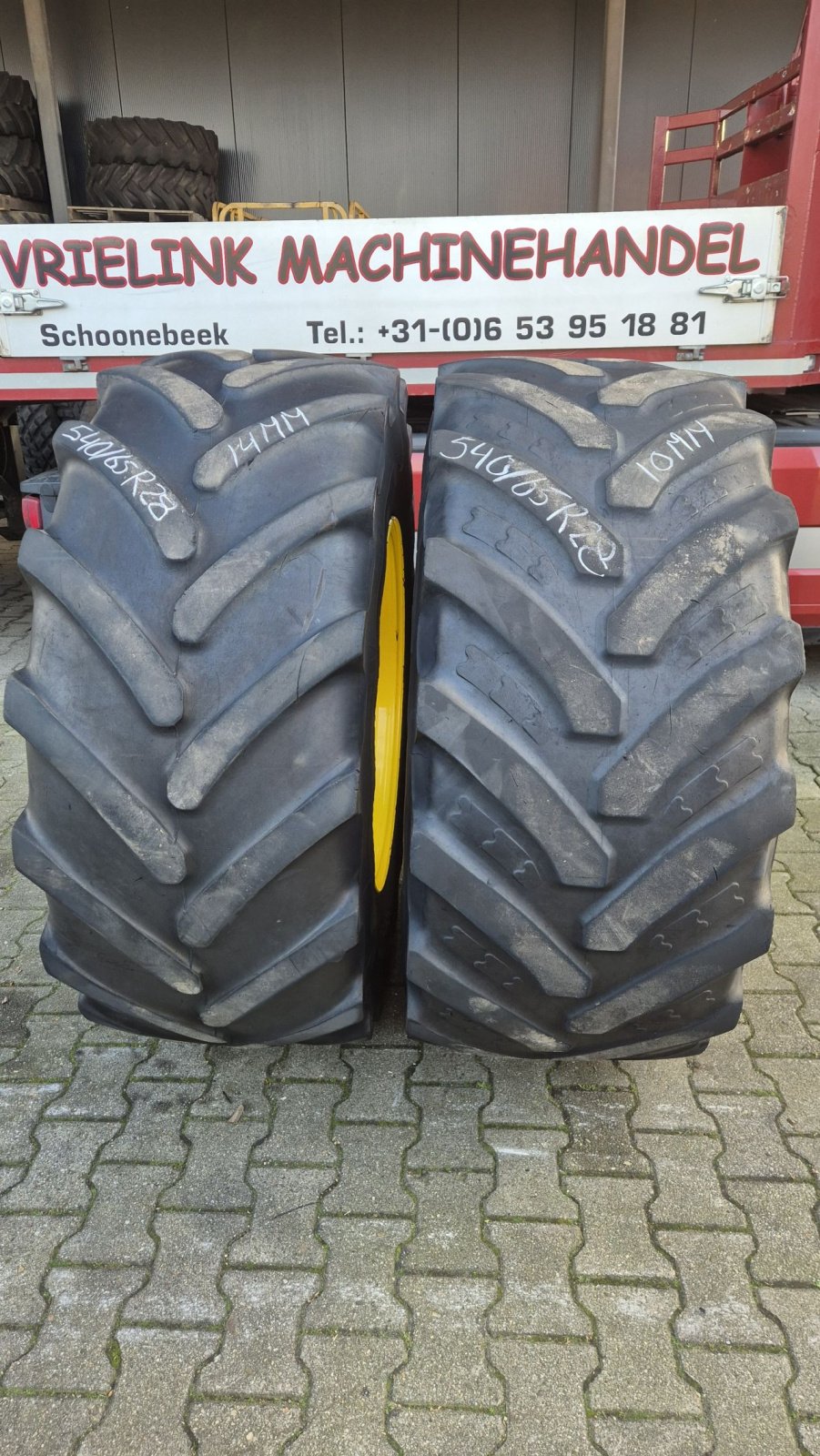Reifen des Typs Sonstige JOHN DEERE Bridgestone/BKT 540/65R28 op velgen, Gebrauchtmaschine in Schoonebeek (Bild 4)