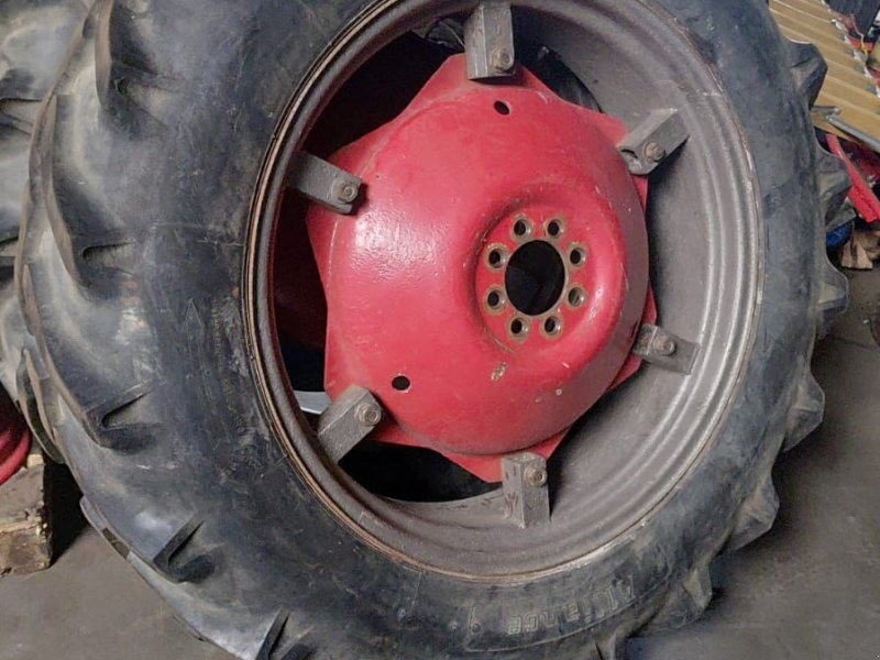 Reifen des Typs Sonstige MF en ford 11x32, Gebrauchtmaschine in Ermelo (Bild 1)