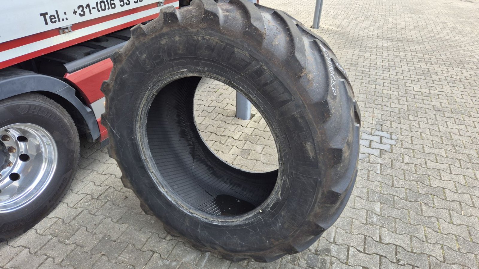 Reifen typu Sonstige Michelin Axiobib IF650/60R34 enkeleband 26mm, Gebrauchtmaschine v Schoonebeek (Obrázek 2)