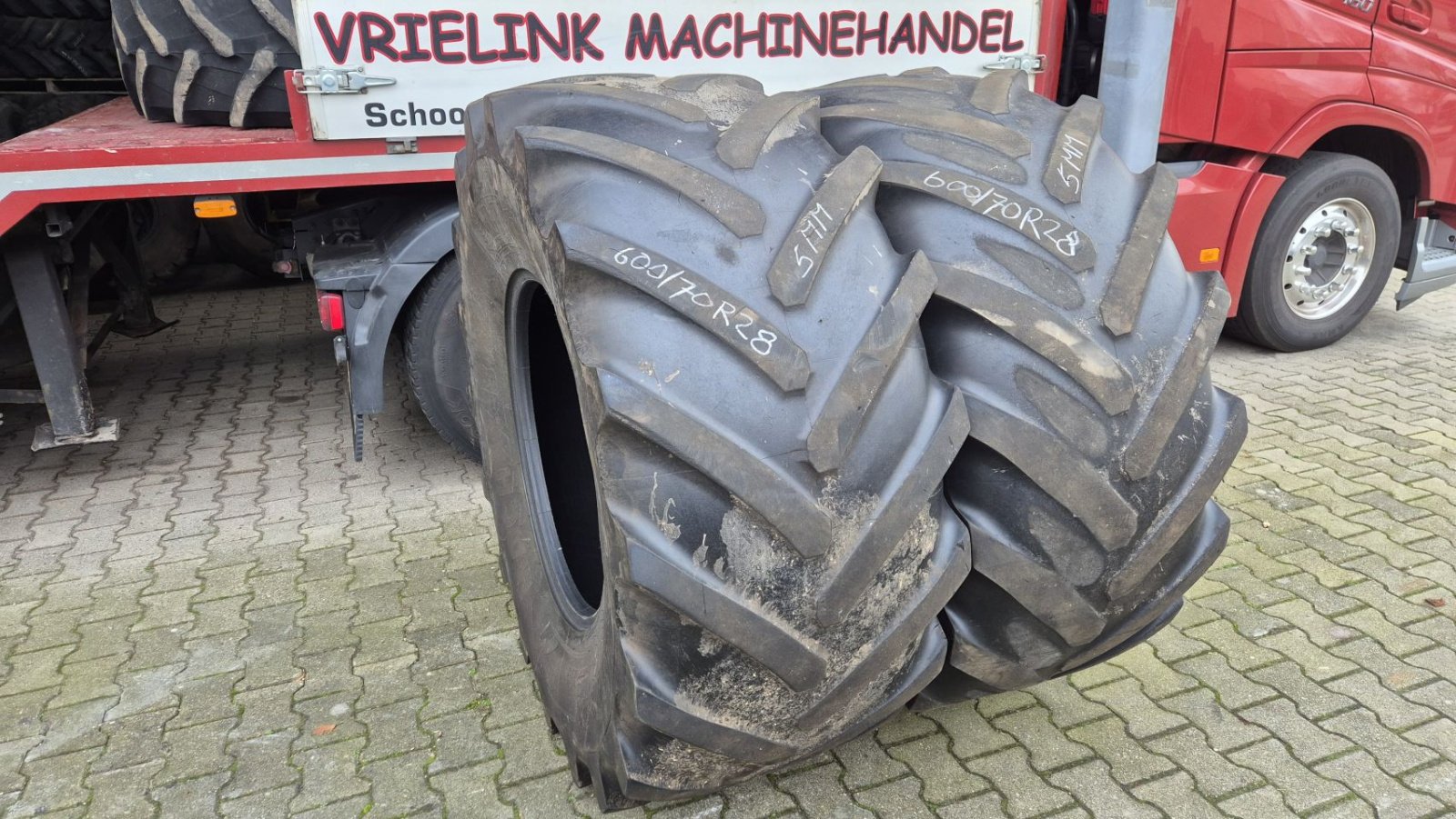 Reifen tipa Sonstige Michelin MachXbib 600/70R28 5mm, Gebrauchtmaschine u Schoonebeek (Slika 1)