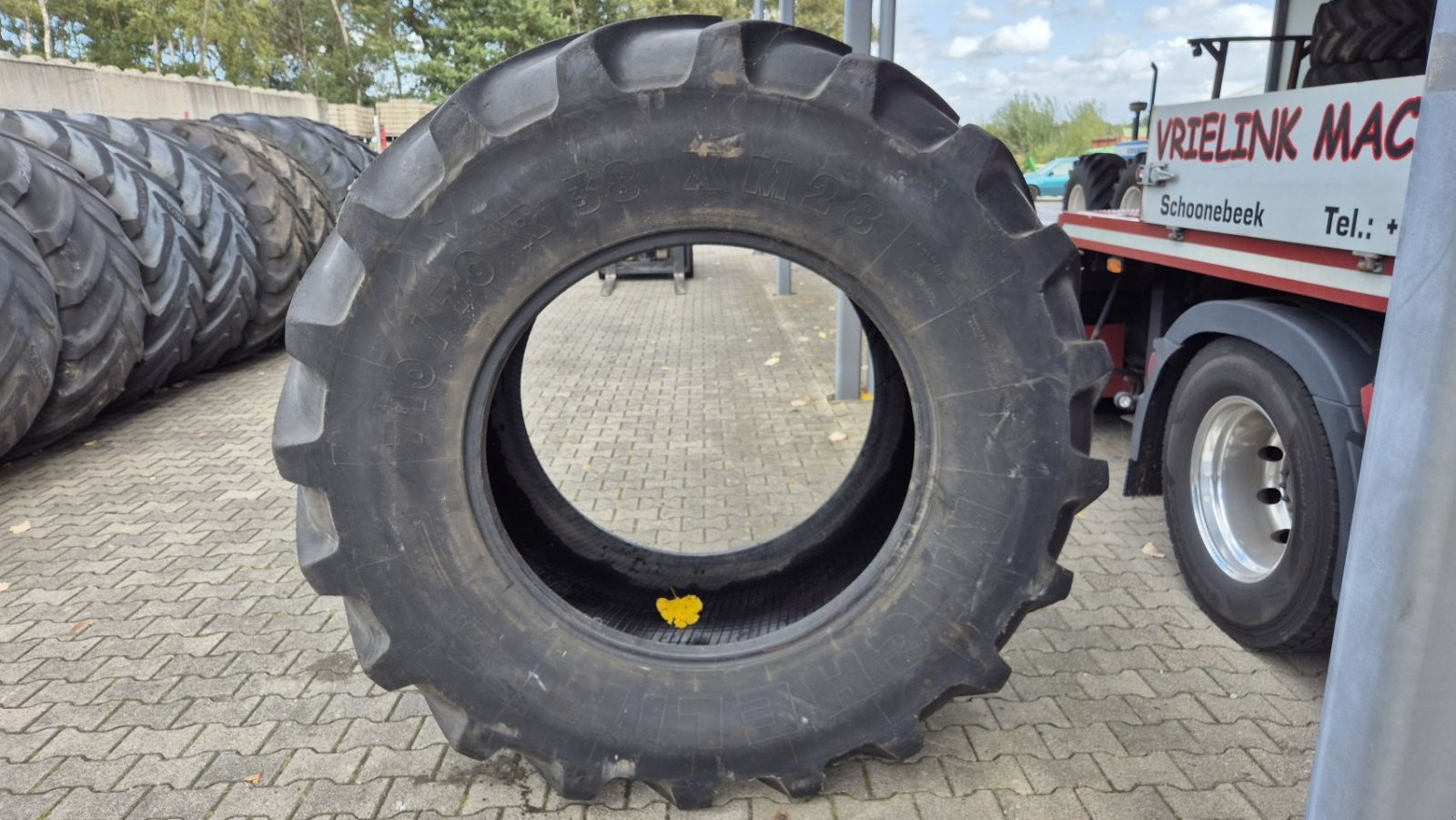 Reifen typu Sonstige Michelin XM28 710/70R38 met 30mm enkele band, Gebrauchtmaschine v Schoonebeek (Obrázek 2)
