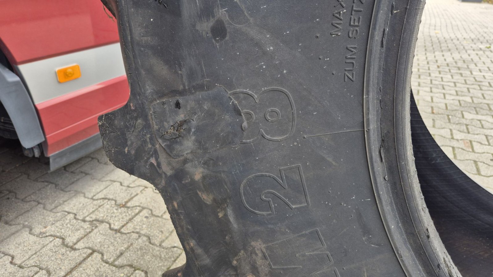 Reifen typu Sonstige Michelin XM28 710/70R38 met 30mm enkele band, Gebrauchtmaschine v Schoonebeek (Obrázek 3)