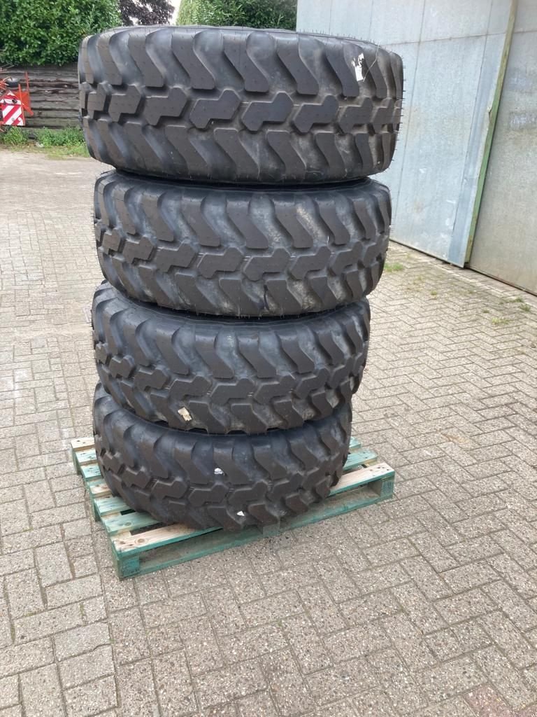 Reifen des Typs Sonstige Mitas Band, Neumaschine in Wierden (Bild 1)