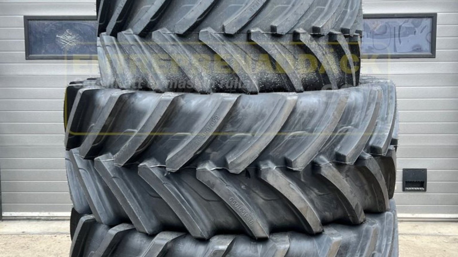 Reifen typu Sonstige MRL Pakke med Farm Xtreme 65 R1-W 2 stk. 540/65R28 & 2 stk. 650/65R38 – fås som løse dæk, komplette hjul eller tvillingmontage., Gebrauchtmaschine v Gävle (Obrázek 1)