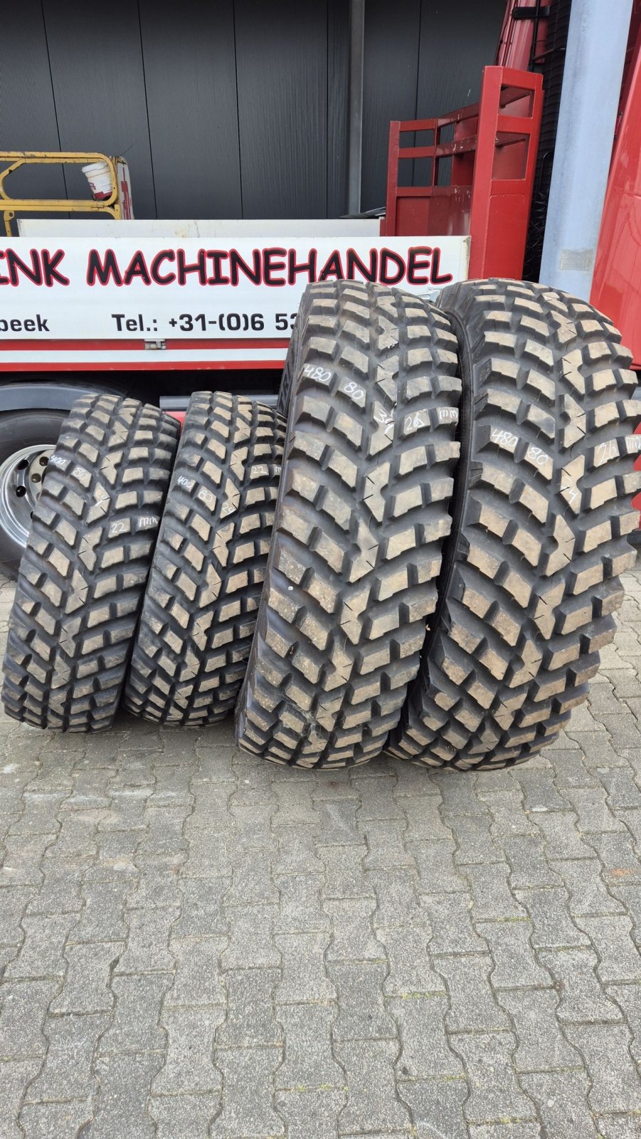 Reifen typu Sonstige NOKIAN TRI 2 480/80R34 en 400/80R24 banden, Gebrauchtmaschine v Schoonebeek (Obrázek 8)