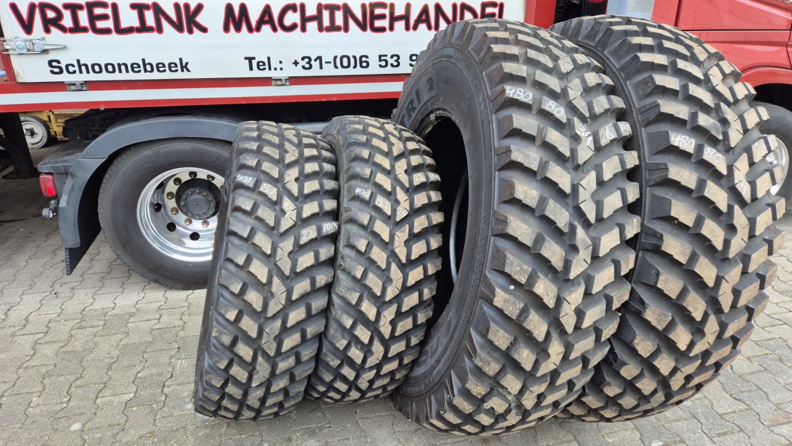 Reifen typu Sonstige NOKIAN TRI 2 480/80R34 en 400/80R24 banden, Gebrauchtmaschine v Schoonebeek (Obrázek 1)