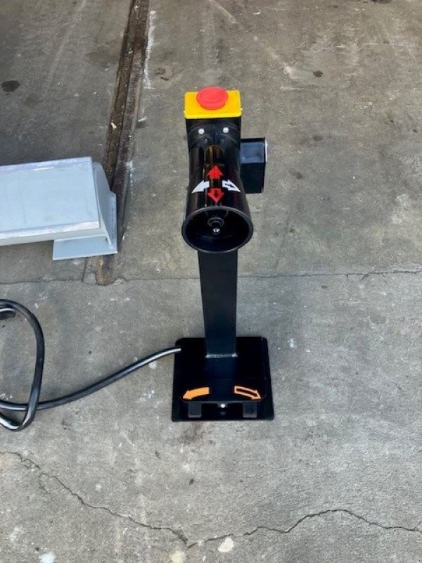 Reifen typu Sonstige NY GRUBBER T5980 Dækmaskine, Gebrauchtmaschine v Børkop (Obrázek 5)