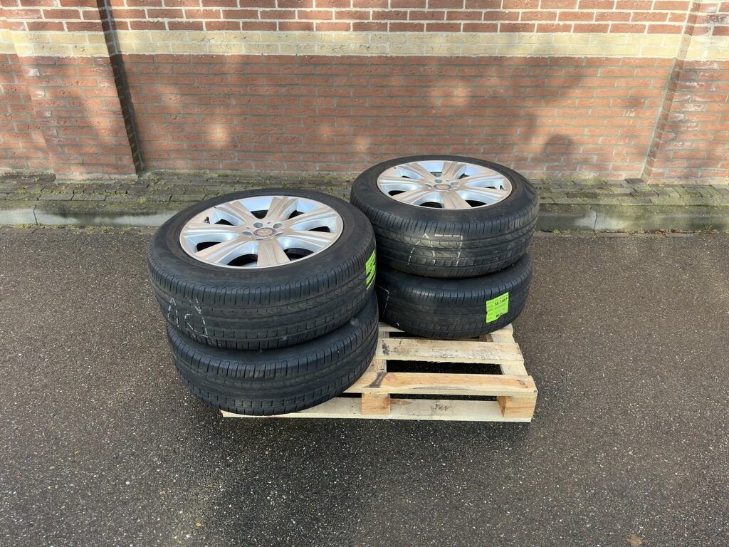 Reifen типа Sonstige Onbekend, Gebrauchtmaschine в Beverwijk (Фотография 1)