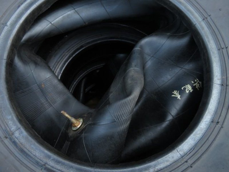 Reifen des Typs Sonstige Overige Banden met binnenband, Neumaschine in Joure (Bild 3)