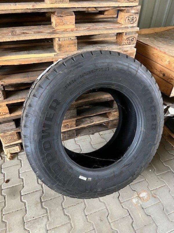 Reifen des Typs Sonstige Reifen 385/55 R22.5-20 WG C28 158 E, Neumaschine in Ebersbach (Bild 7)