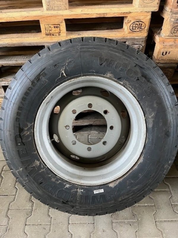 Reifen des Typs Sonstige Reifen 385/55 R22.5-20 WG C28 158 E, Neumaschine in Ebersbach (Bild 4)