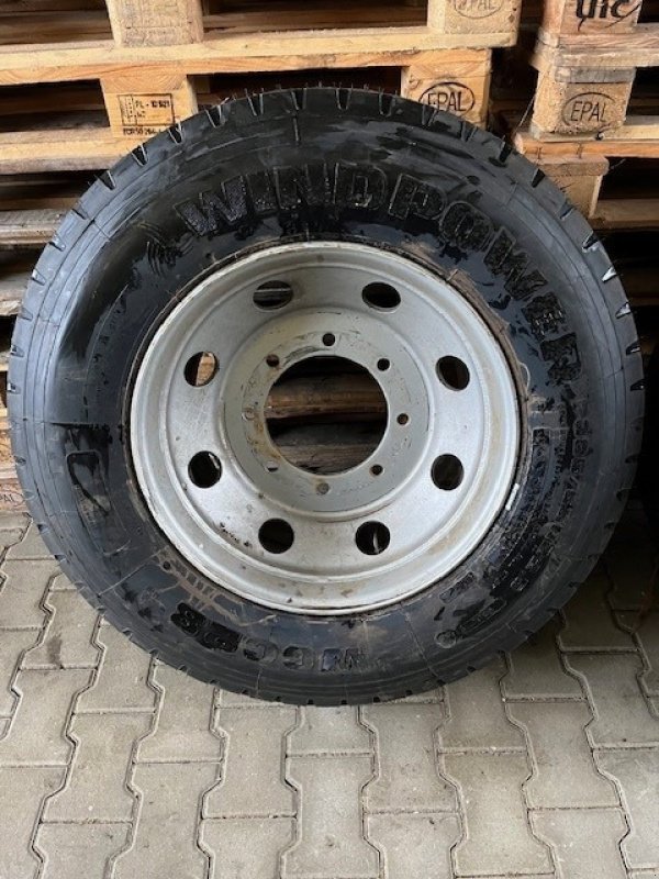 Reifen des Typs Sonstige Reifen 385/55 R22.5-20 WG C28 158 E, Neumaschine in Ebersbach (Bild 11)