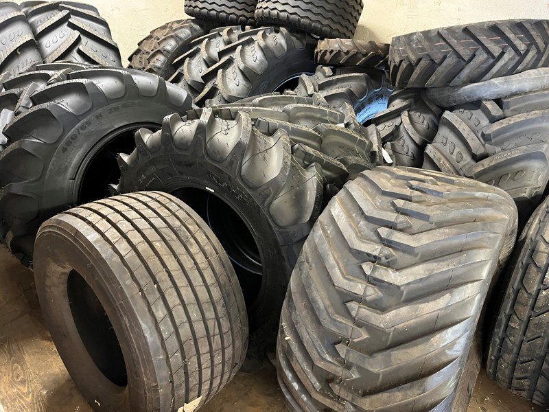 Reifen des Typs Sonstige Sonstiges, Gebrauchtmaschine in Courtedoux (Bild 1)