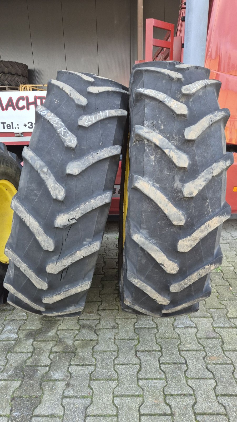 Reifen of the type Sonstige Trelleborg op John Deere velgen 460/85R38 en 420/85R24 TM600, Gebrauchtmaschine in Schoonebeek (Picture 4)