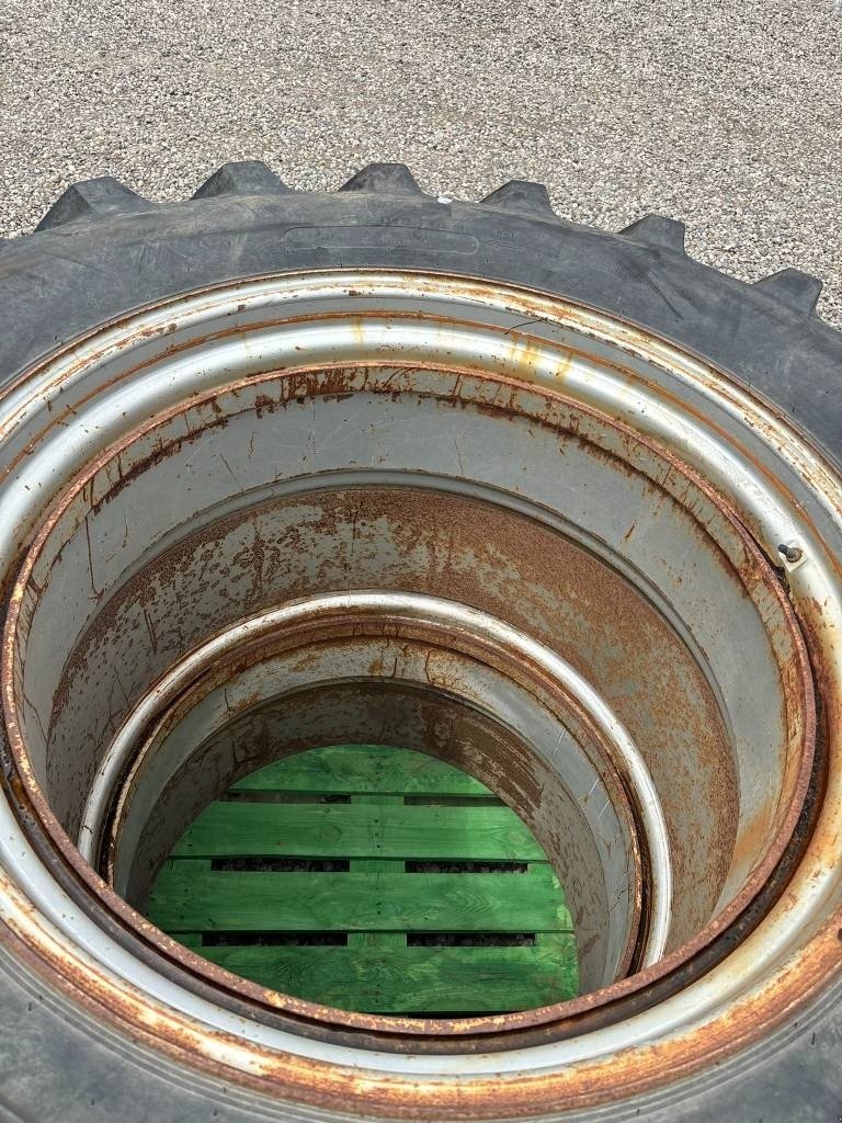 Reifen des Typs Sonstige Tvillinghjul 20.8R42, Gebrauchtmaschine in Ribe (Bild 4)