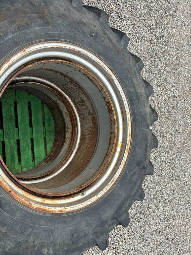 Reifen des Typs Sonstige Tvillinghjul 20.8R42, Gebrauchtmaschine in Ribe (Bild 9)