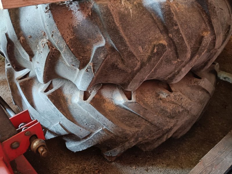 Reifen des Typs Sonstige Tvillinghjul 5 arme 18.4-38, Gebrauchtmaschine in Egtved (Bild 1)