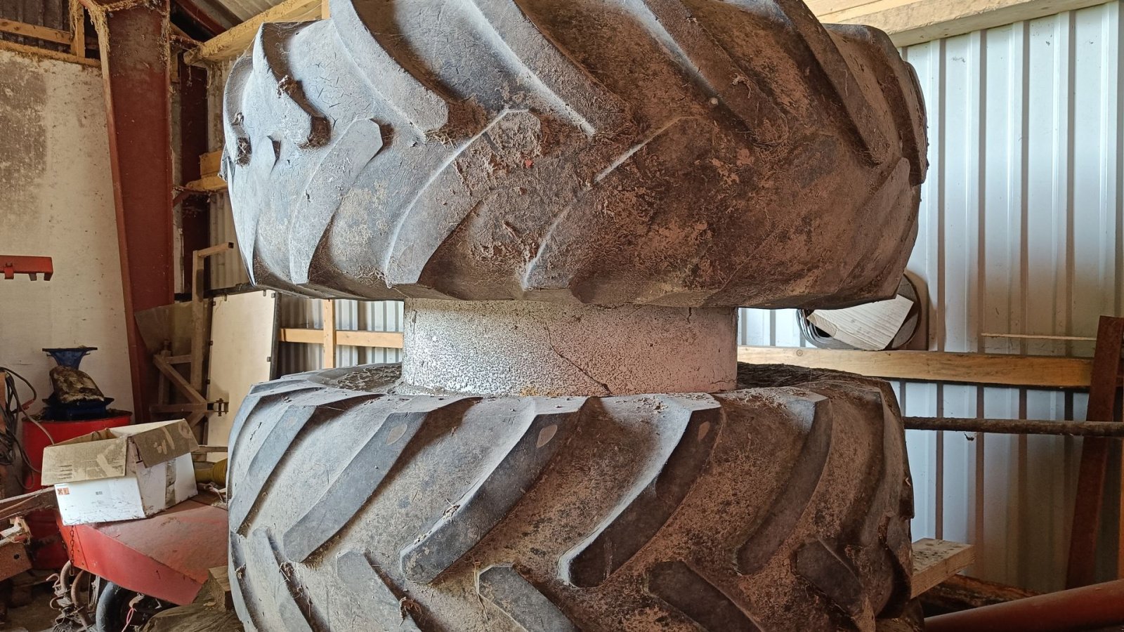 Reifen des Typs Sonstige Tvillinghjul  Front 16.9 R28, Gebrauchtmaschine in Egtved (Bild 1)