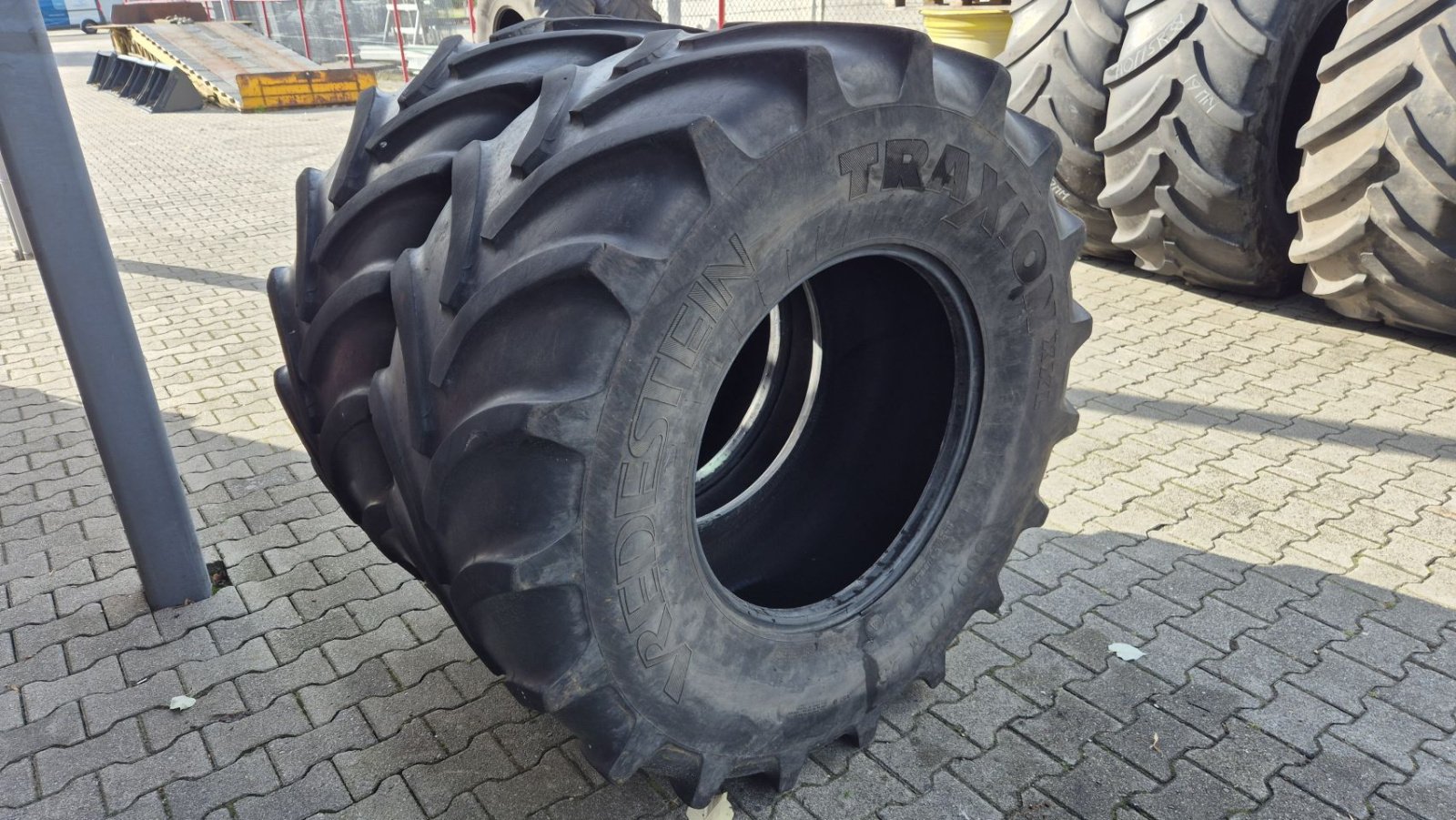 Reifen des Typs Sonstige Vredestein Traxion XXL 600/70R28 banden 12-23mm, Gebrauchtmaschine in Schoonebeek (Bild 2)