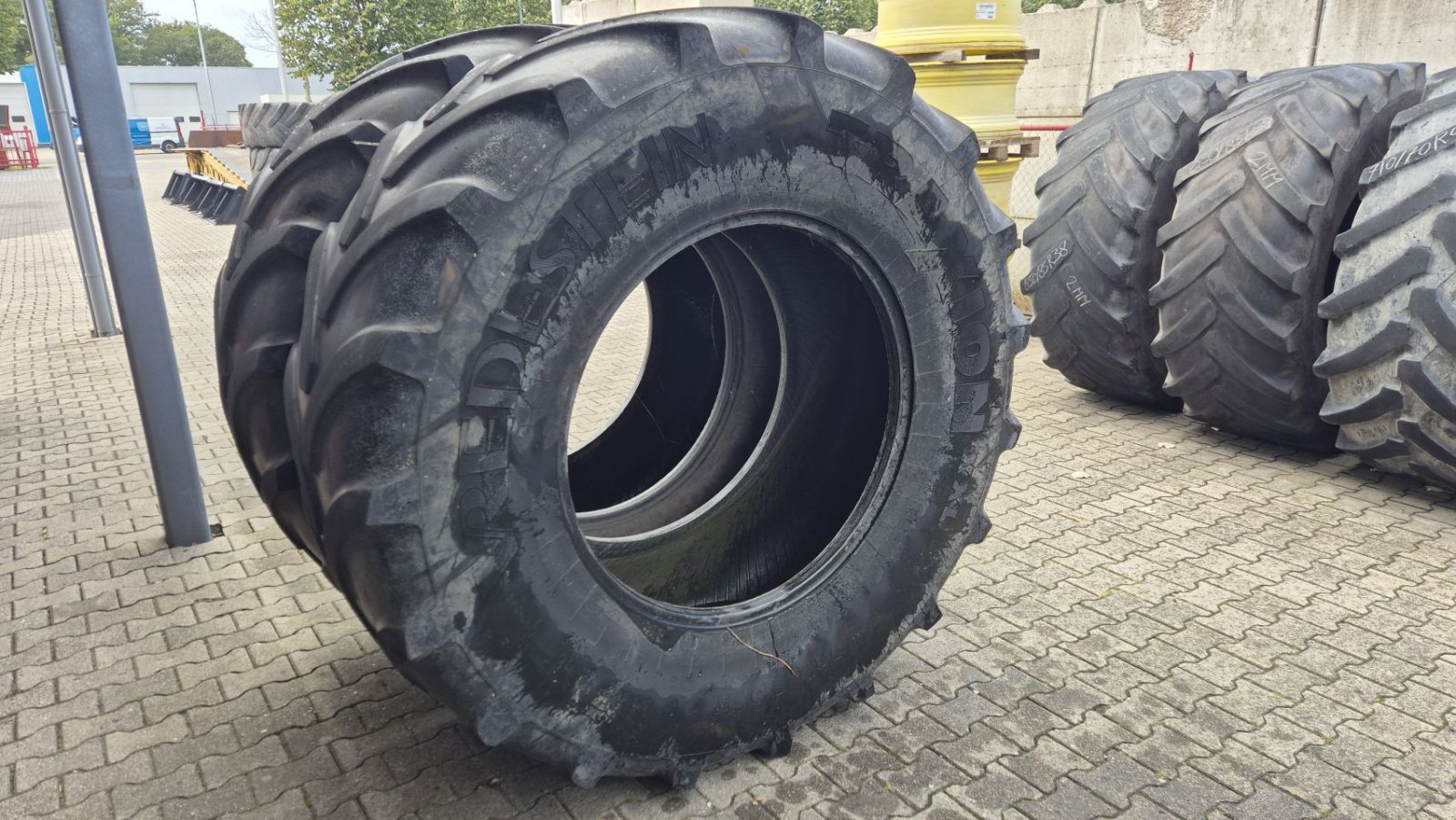 Reifen des Typs Sonstige Vredestein Traxion XXL 710/75R38 banden 9-19mm, Gebrauchtmaschine in Schoonebeek (Bild 2)