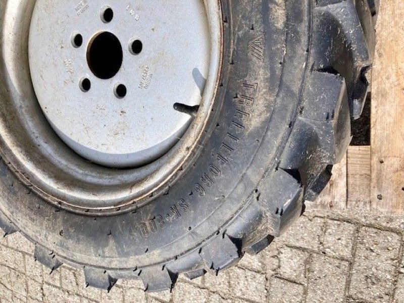 Reifen des Typs Sonstige Weidemann Band Wielen voor 1160, Gebrauchtmaschine in Wierden (Bild 4)