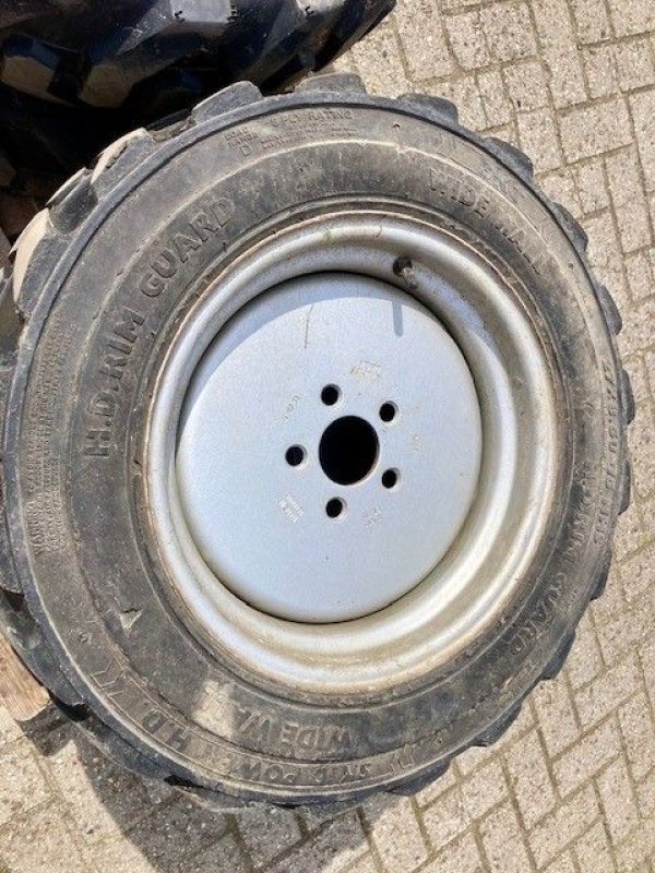 Reifen des Typs Sonstige Weidemann Band Wielen voor 1160, Gebrauchtmaschine in Wierden (Bild 6)