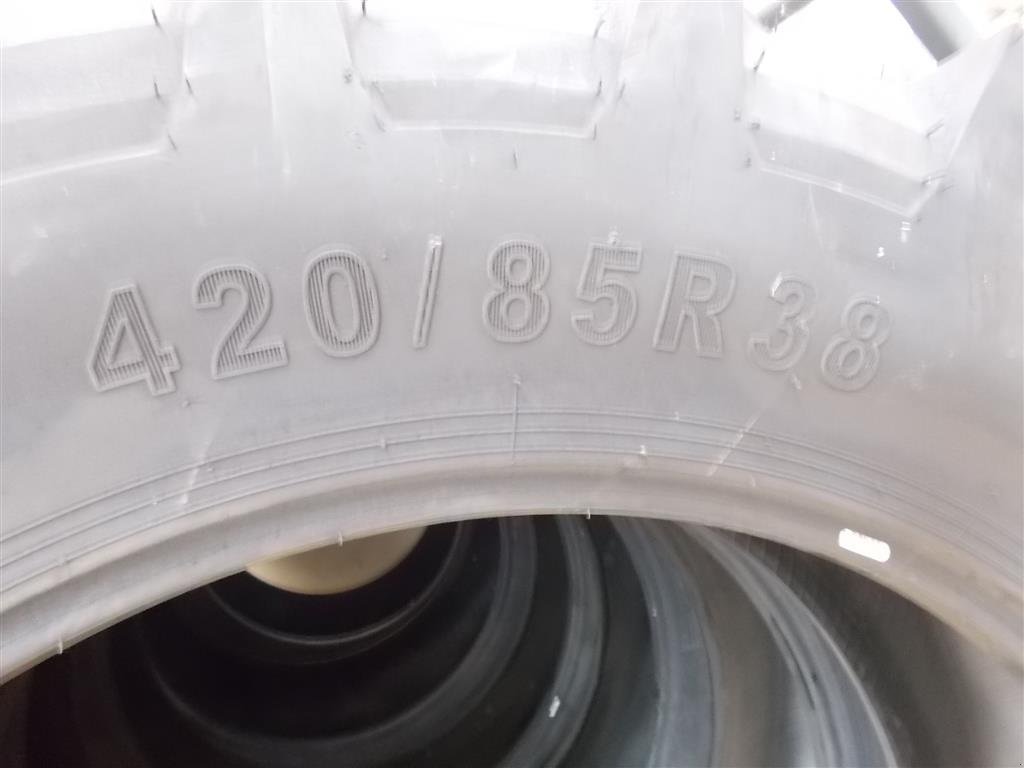 Reifen typu Starmaxx 420/85-R38 NYT, Gebrauchtmaschine v Roslev (Obrázek 3)