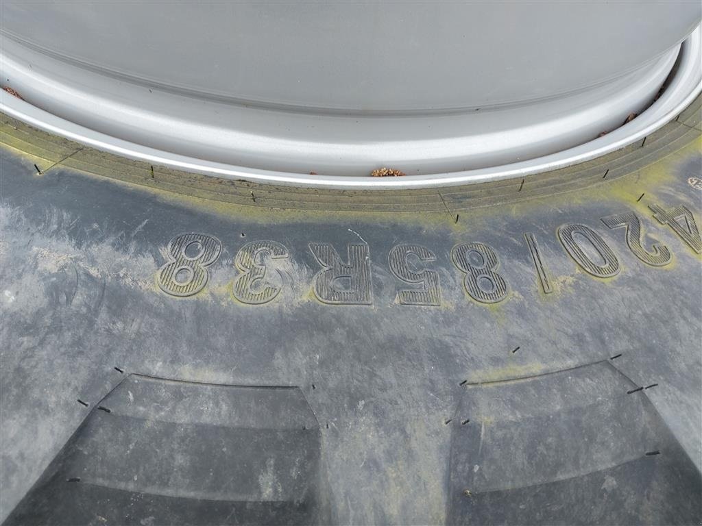 Reifen typu Starmaxx 420/85-R38, Gebrauchtmaschine v Nykøbing M (Obrázek 2)