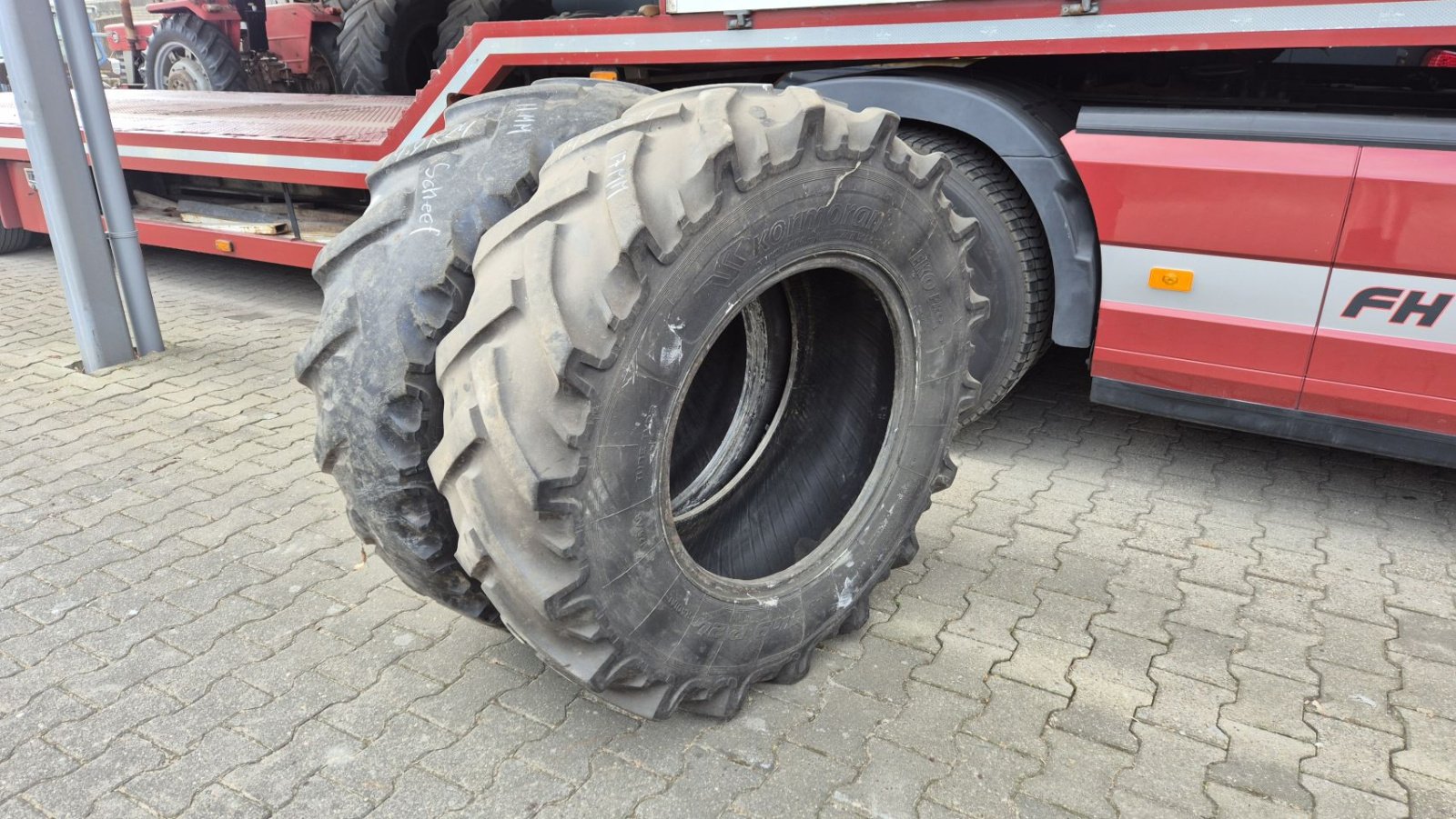 Reifen Türe ait Stomil 14.9R24 kormoran, Gebrauchtmaschine içinde Schoonebeek (resim 1)