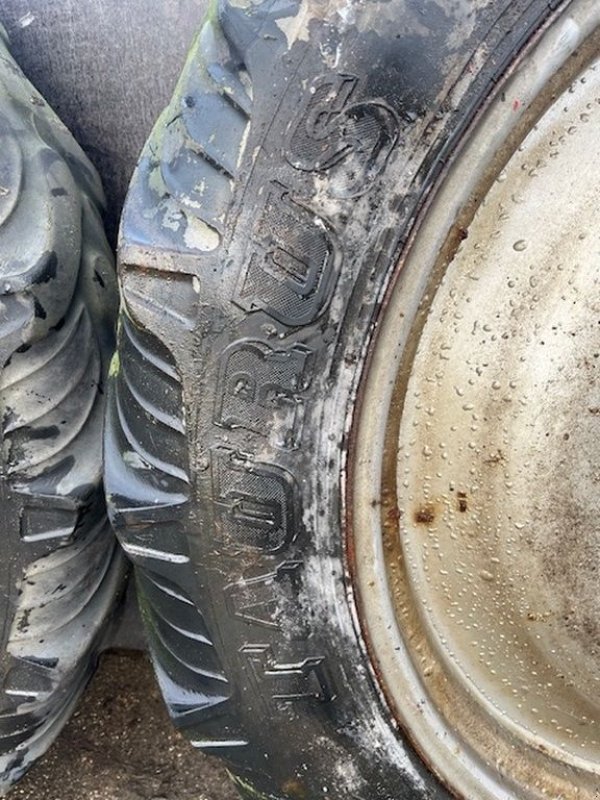 Reifen des Typs Taurus 230/95 R32, Gebrauchtmaschine in Callantsoog (Bild 6)