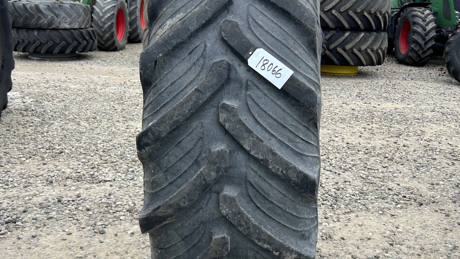 Reifen of the type Taurus 520/85R42, Gebrauchtmaschine in Rødekro (Picture 1)