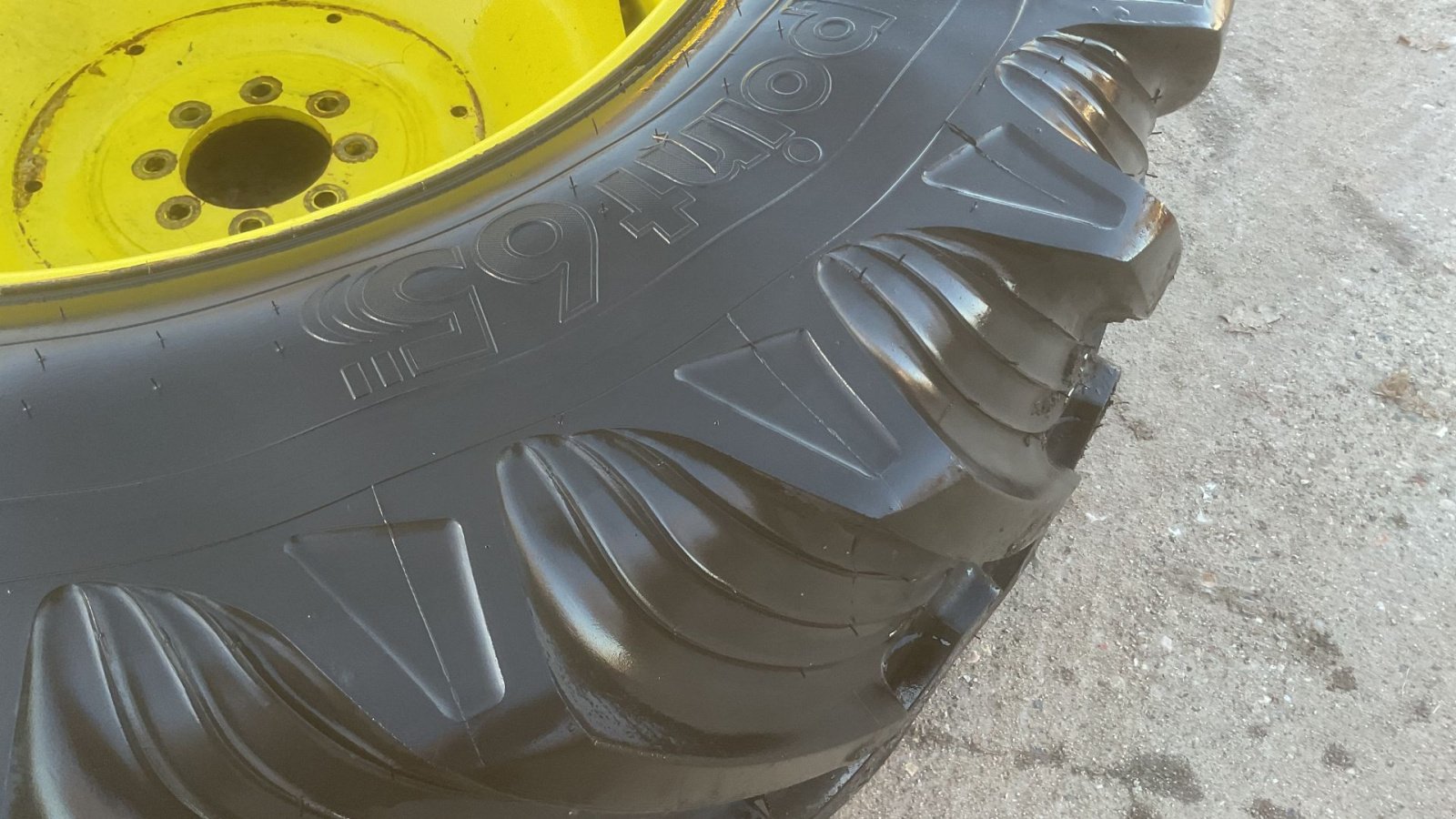 Reifen от тип Taurus 650/65 R38, Gebrauchtmaschine в Bording (Снимка 2)