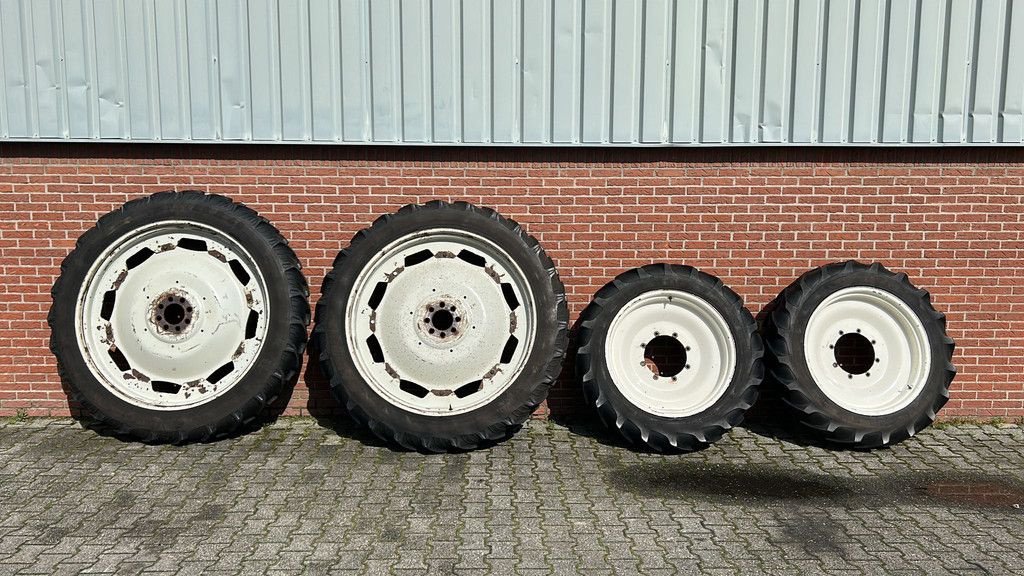 Reifen des Typs Taurus Band, Gebrauchtmaschine in Wierden (Bild 1)