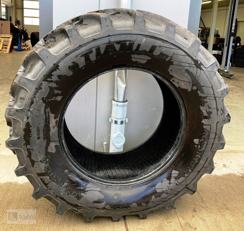 Reifen des Typs Tianli 600/65 R34 - nur ca. 40 Bh gelaufen, Gebrauchtmaschine in Karstädt (Bild 1)