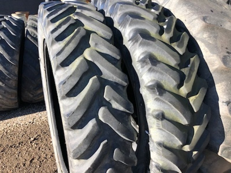 Reifen typu Titan 14.9 R46, Gebrauchtmaschine v Gjerlev J. (Obrázek 1)