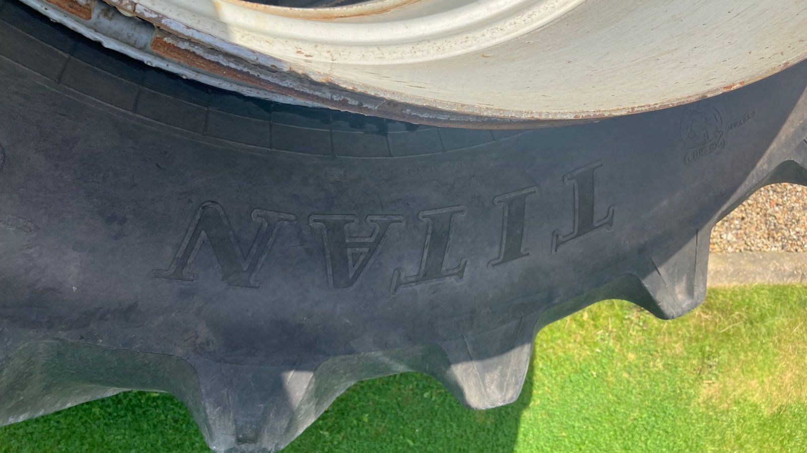 Reifen typu Titan 620/70R-42, Gebrauchtmaschine v Hurup Thy (Obrázek 3)