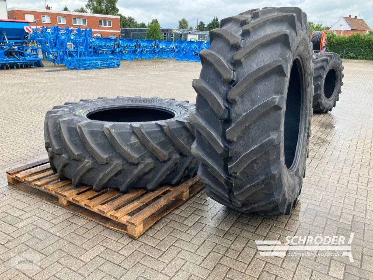 Reifen типа Trelleborg 2X 710/70 R42, Gebrauchtmaschine в Twistringen (Фотография 1)