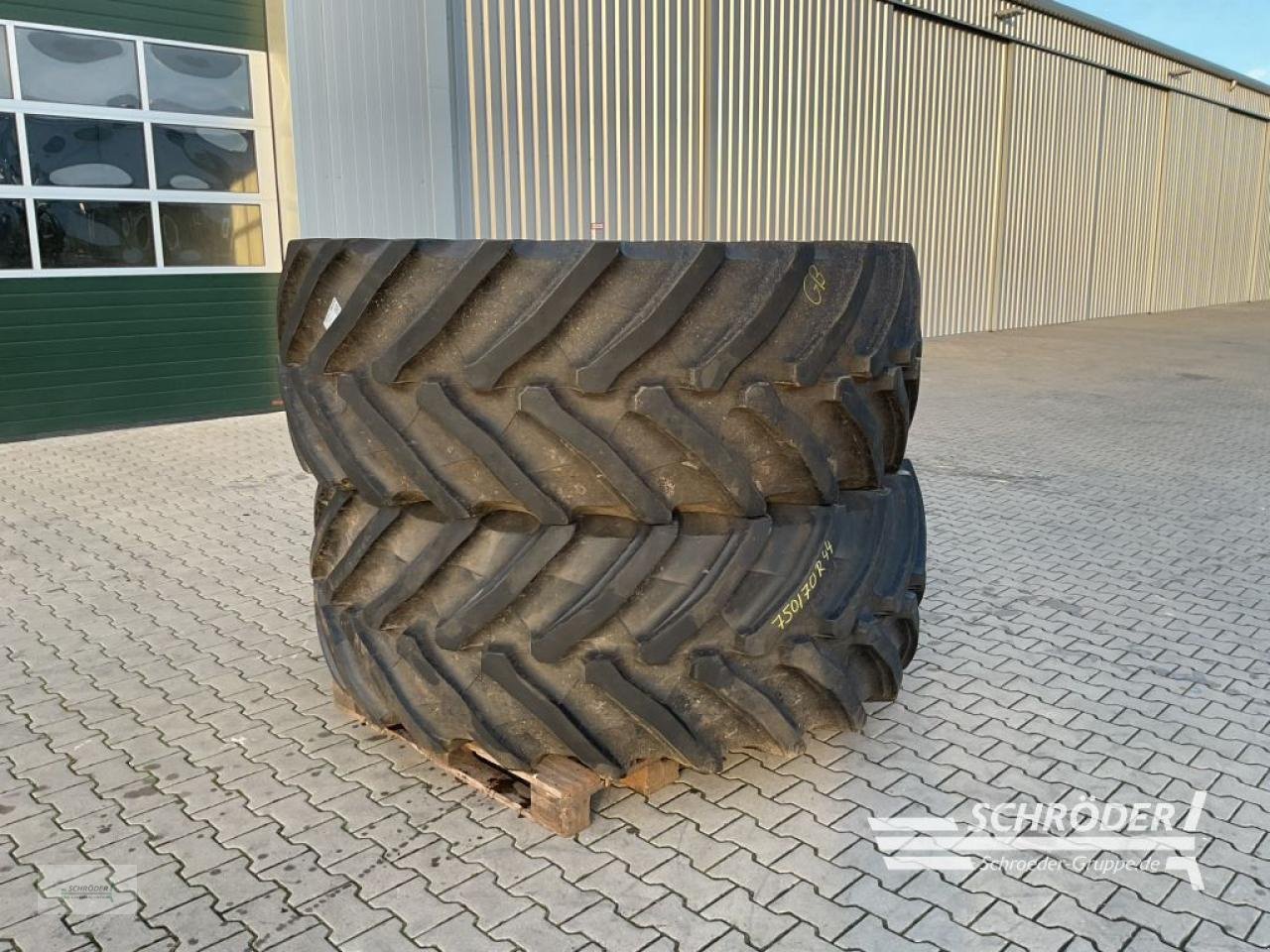 Reifen от тип Trelleborg 2X VF750/70 R44, Gebrauchtmaschine в Holdorf (Снимка 1)