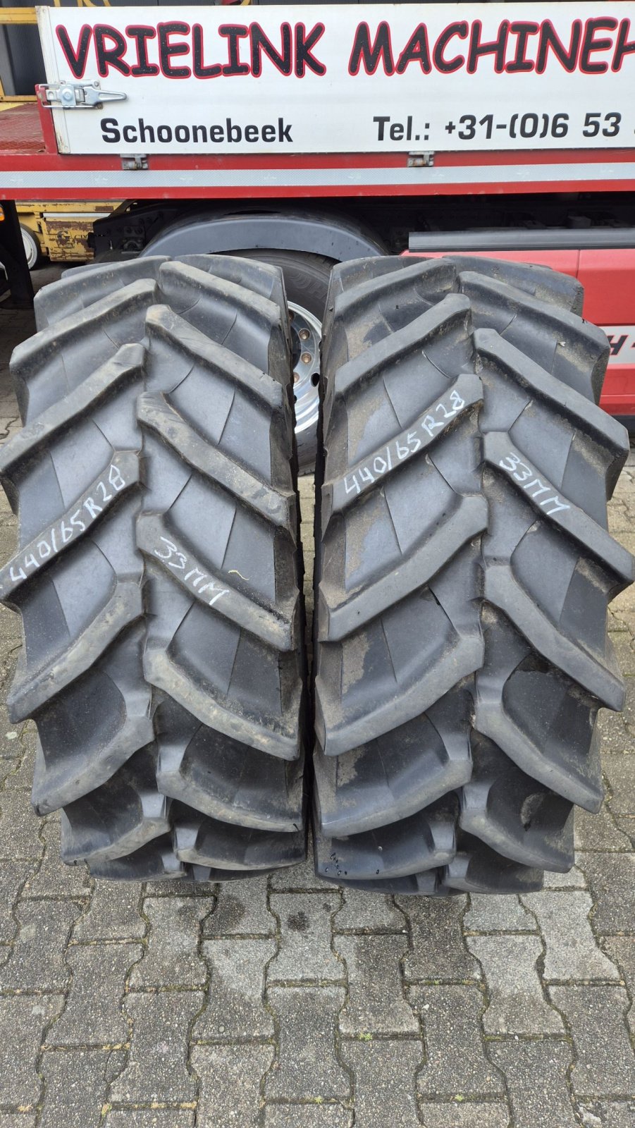 Reifen des Typs Trelleborg 440/65R28 met 33mm, Gebrauchtmaschine in Schoonebeek (Bild 4)
