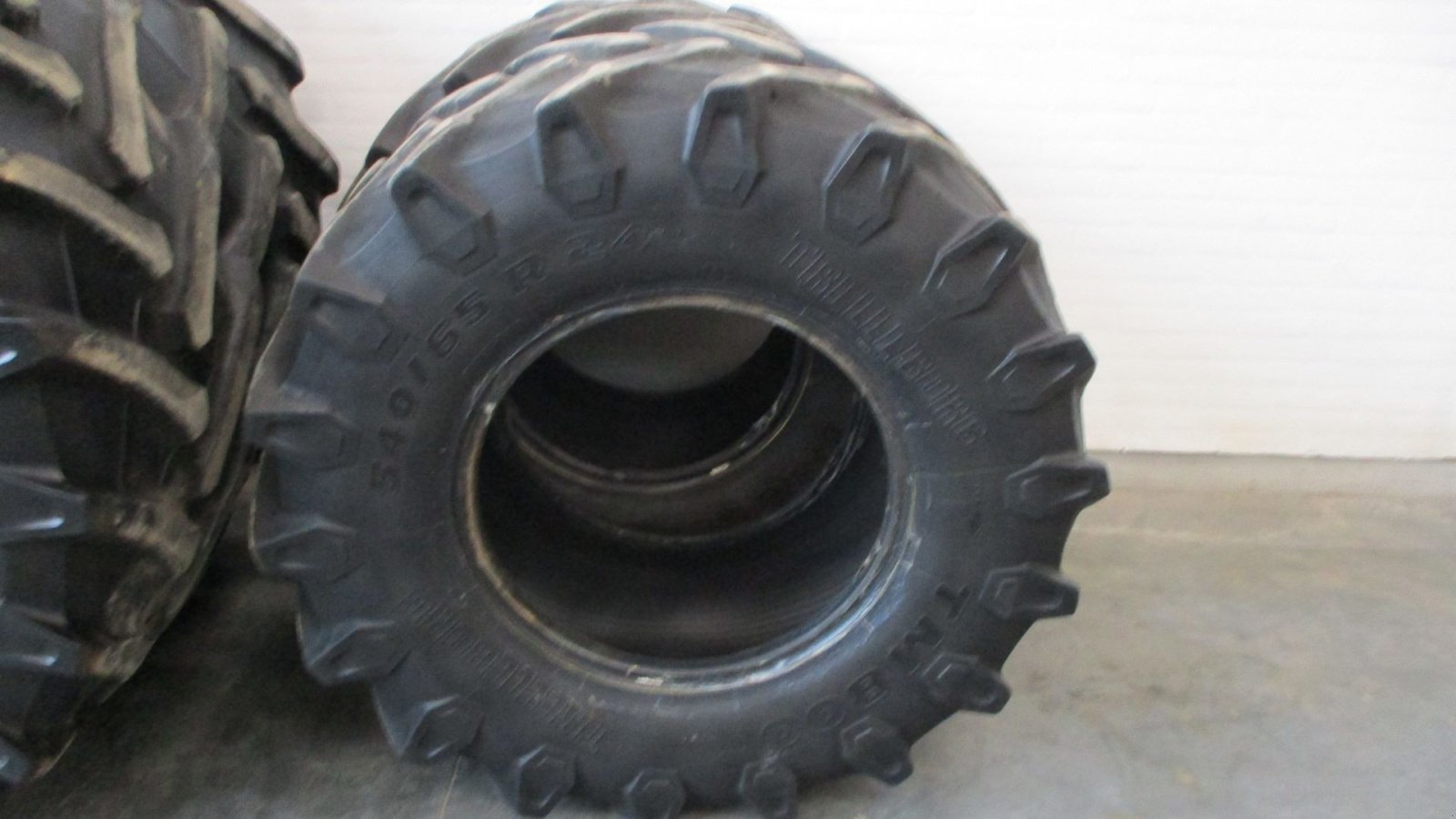 Reifen des Typs Trelleborg 540/65R24, Gebrauchtmaschine in Lintrup (Bild 1)