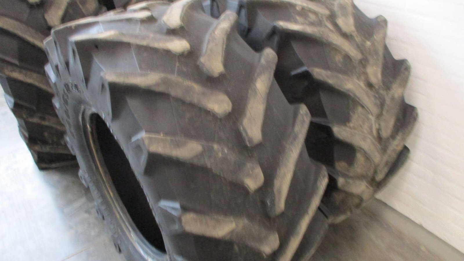 Reifen des Typs Trelleborg 540/65R24, Gebrauchtmaschine in Lintrup (Bild 3)