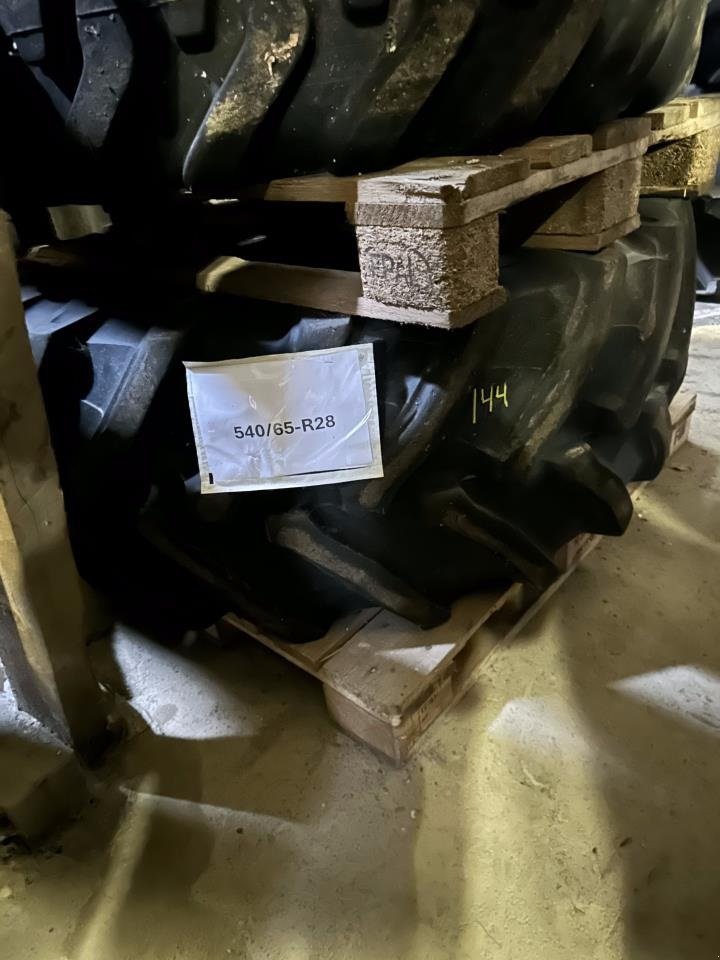 Reifen tipa Trelleborg 540/65R28, Gebrauchtmaschine u Egtved (Slika 1)