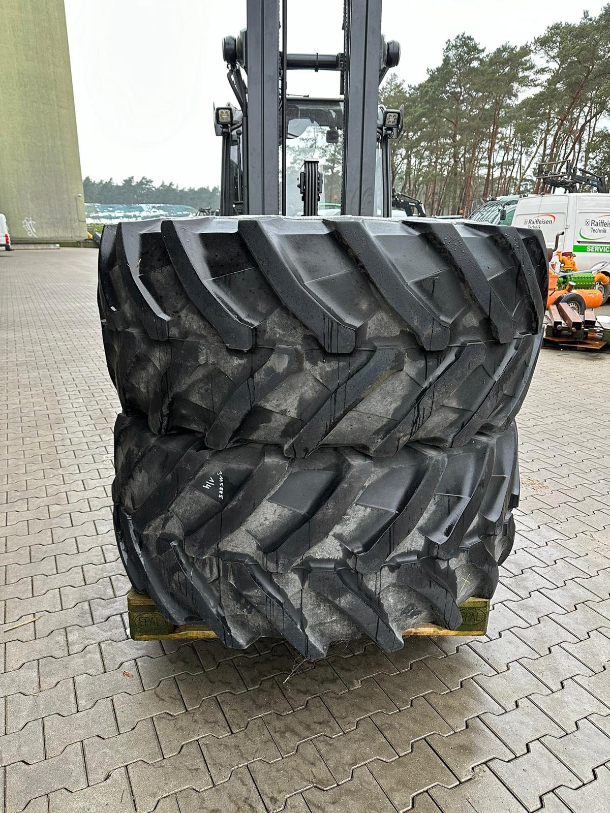 Reifen типа Trelleborg 600/65R28 + 710/70R38, Gebrauchtmaschine в Hillerse (Фотография 1)