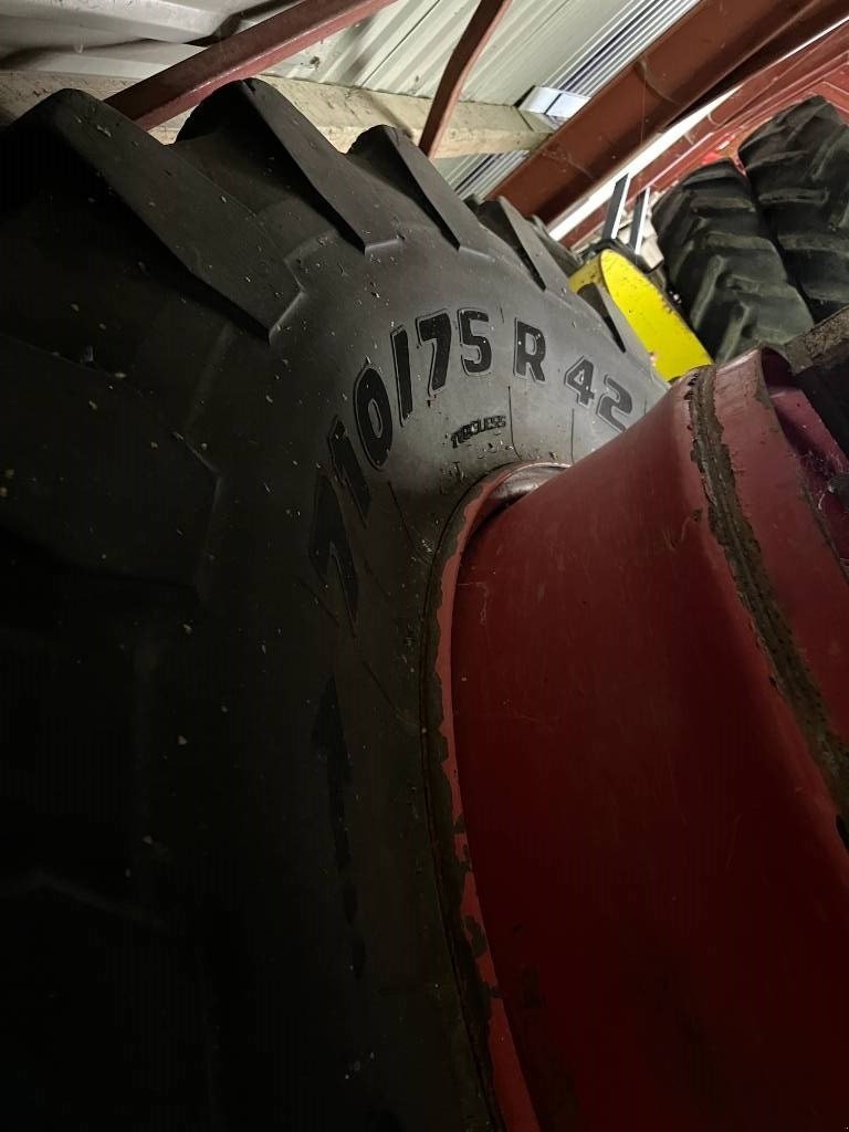 Reifen des Typs Trelleborg 710/75-42 & 600/70-34, Gebrauchtmaschine in Mern (Bild 3)