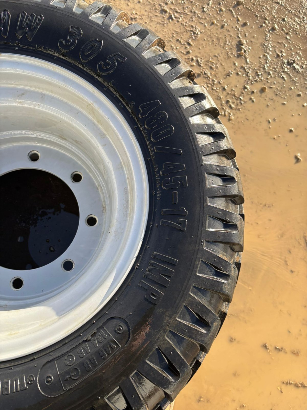 Reifen του τύπου Trelleborg BKT 480/45-17 2xvorhanden, Gebrauchtmaschine σε Beilngries (Φωτογραφία 2)