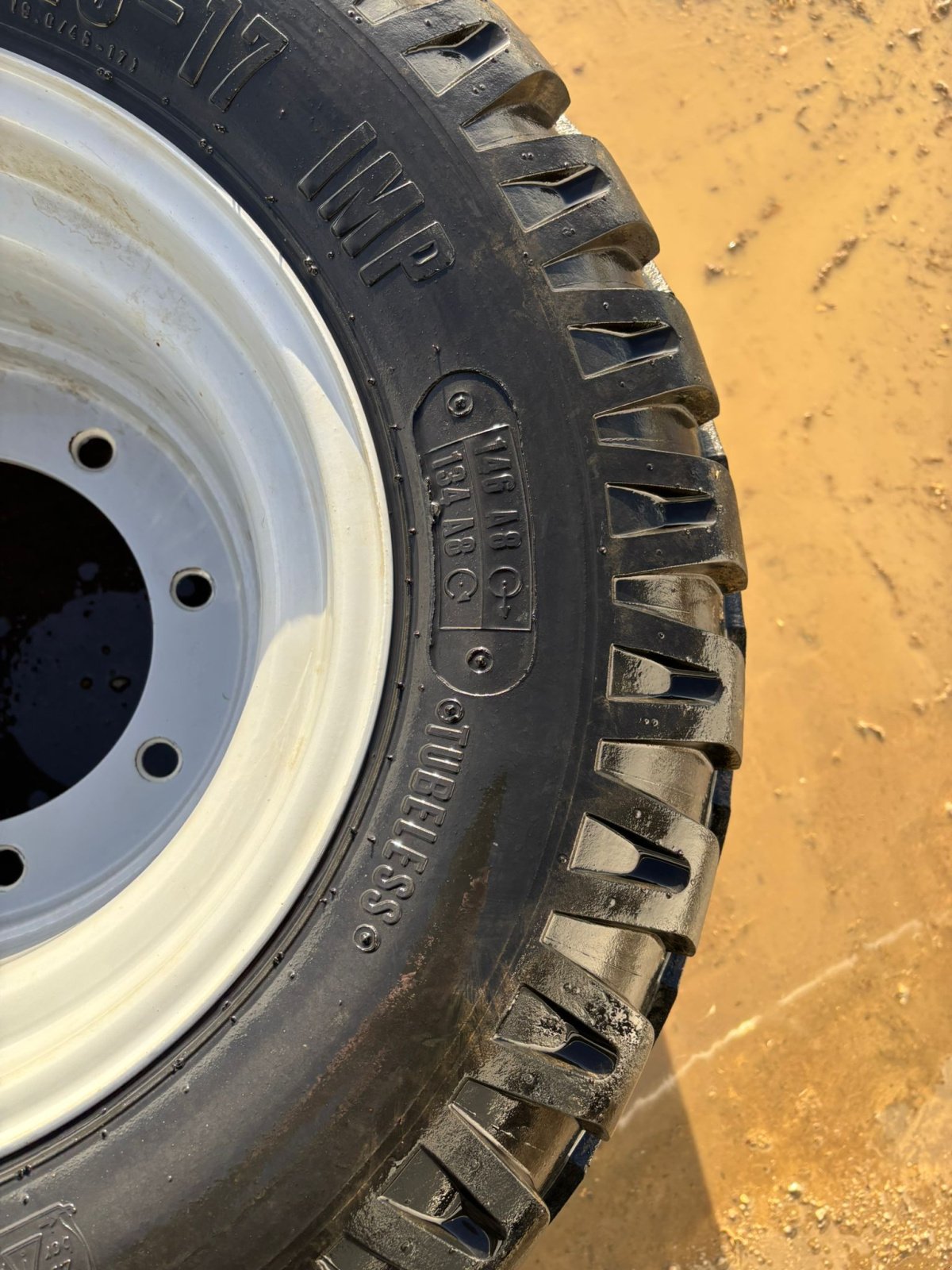 Reifen του τύπου Trelleborg BKT 480/45-17 2xvorhanden, Gebrauchtmaschine σε Beilngries (Φωτογραφία 4)