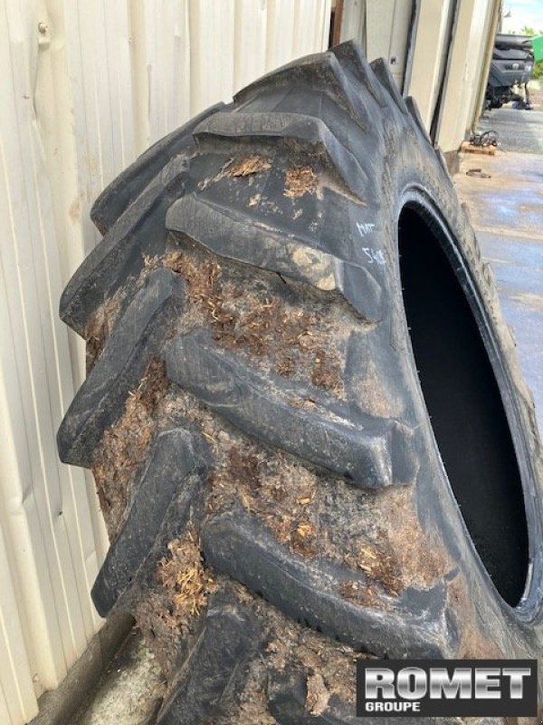 Reifen типа Trelleborg Non-renseigné, Gebrauchtmaschine в Gennes sur glaize (Фотография 2)