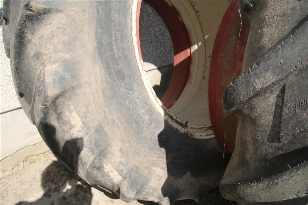 Reifen des Typs Valtra komplet sæt, Gebrauchtmaschine in Høng (Bild 5)